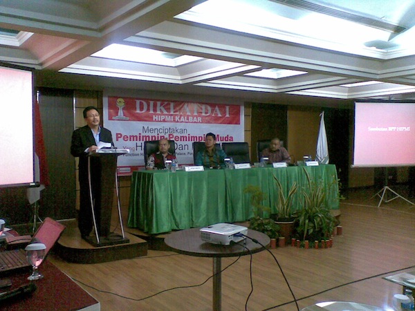 Wakil Gubernur Kalbar Membuka DIKLATDA I HIPMI KALBAR 2014