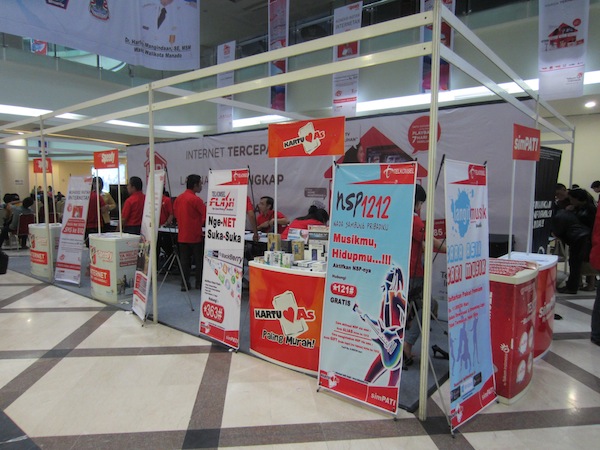 Salah Satu Stand Pihak Pendukung Festival TIK 2014