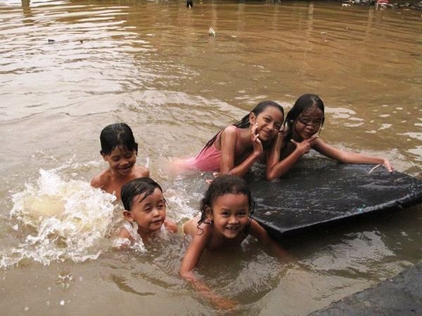 Sejahtera dengan Air - Anak Kapuas Pontianak