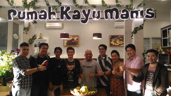 Kayu Manis Resto dan Desert Cafe Photo Session