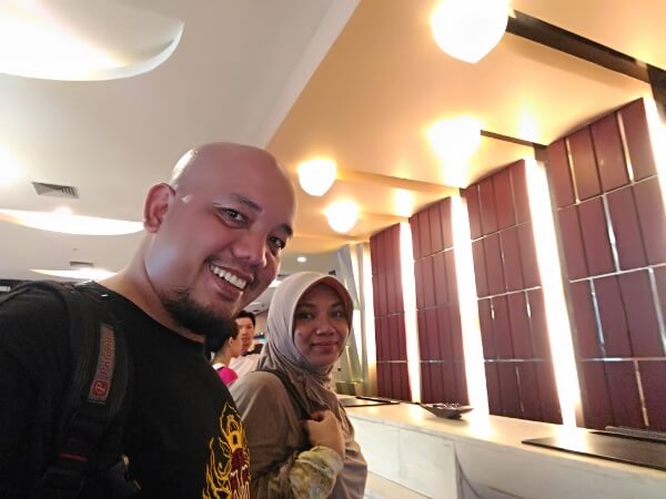 Blogger Borneo Check In with Lovely Wife