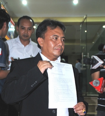Herman Suryatman Menunjukkan Daftar Website yang Memuat Info CPNS 2016 Terbaru Palsu