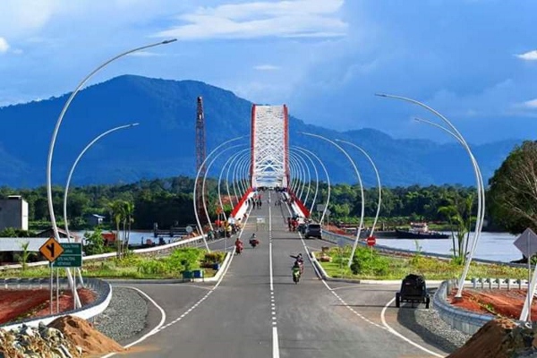 Jembatan Pak Kasih Tayan Kalimantan Barat