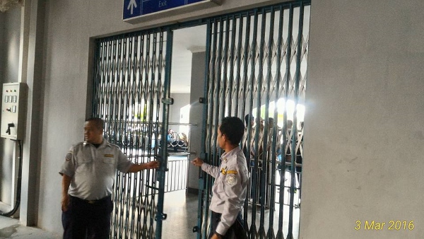 Kondisi Pintu Masuk Ruang Kedatangan Terminal ALBN Sei Ambawang