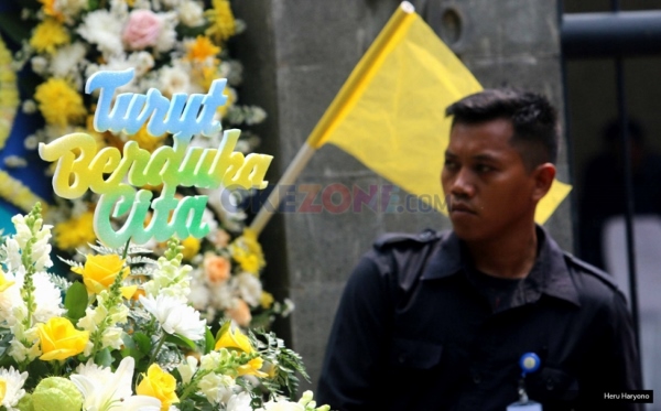 Karangan Bunga dan Ucapan Duka Cita atas Meninggalnya Bapak dari Sonya Depari