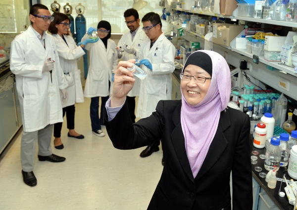 Profesor Ying, Muslimah yang Memiliki 340 Jurnal dan 150 Hak Paten