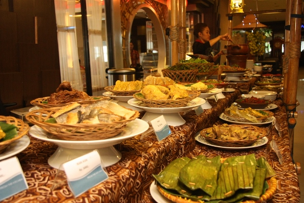 Promo Aston Pontianak, Aneka Menu Warsun Kang Ipoel