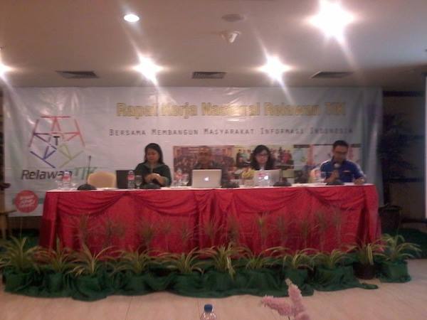 Narasumber Rakernas Relawan TIK Indonesia 2014 Manado