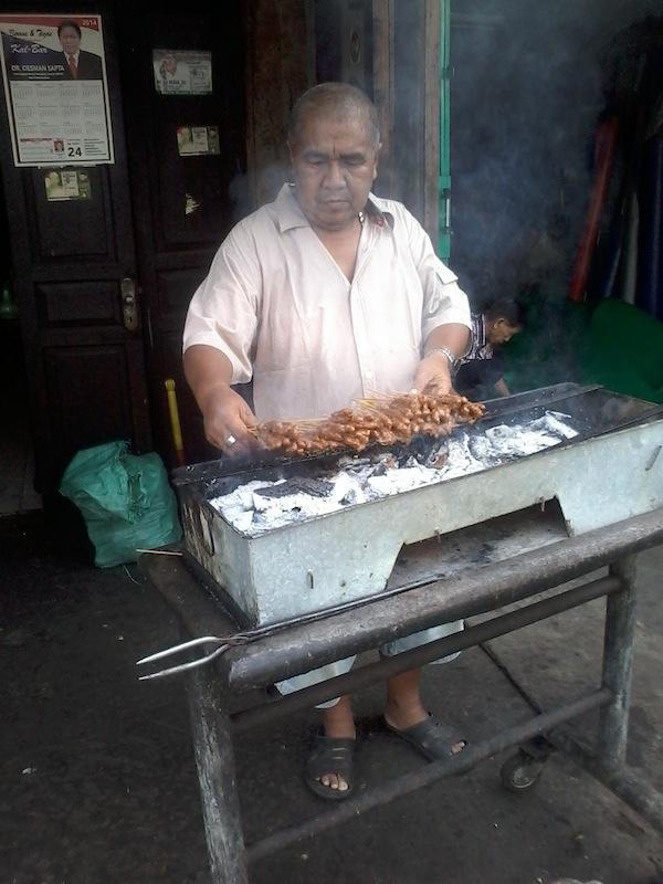 Pemilik Sate Manis Antasari
