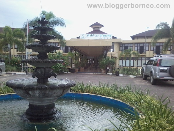 Mahkota Hotel Kayong