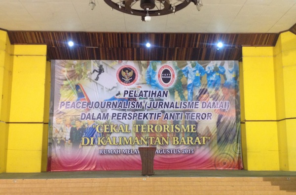 Pelatihan Peace Journalism di Rumah Adat Melayu Pontianak