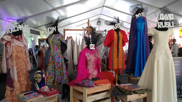 Proloc Market Pontianak - Fashion Corner